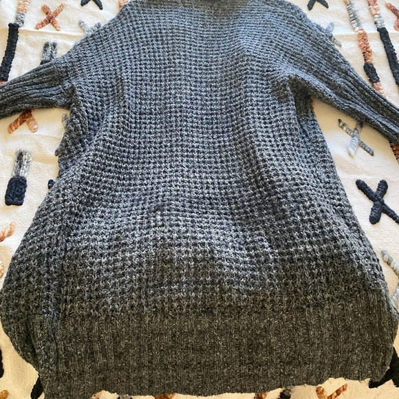 Abercrombie & Fitch Cozy Knit Cardigan - Picture 4 of 5